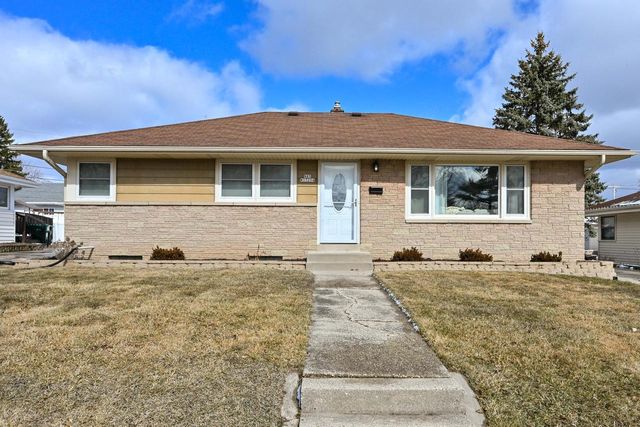 N85W17294 Lee PLACE, Menomonee Falls, WI 53051