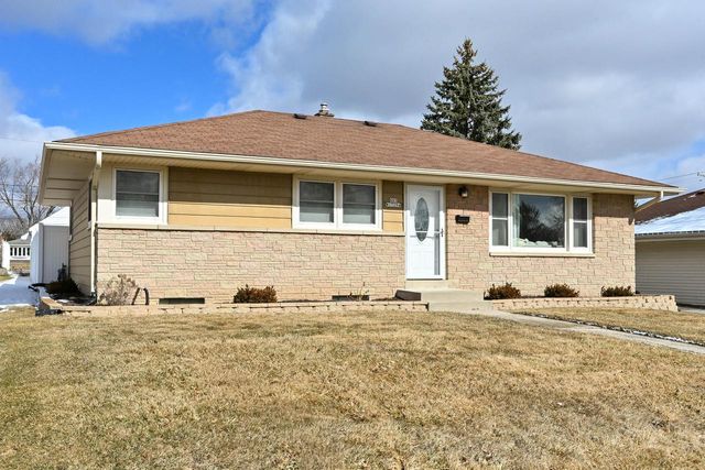 N85W17294 Lee PLACE, Menomonee Falls, WI 53051