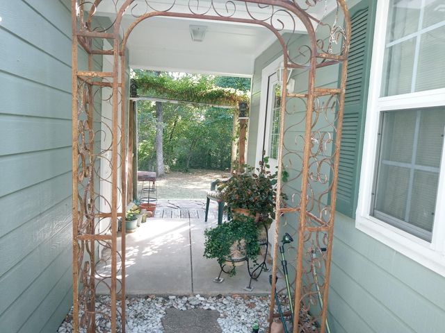 9214 County Road 393, Jewett, TX 75846