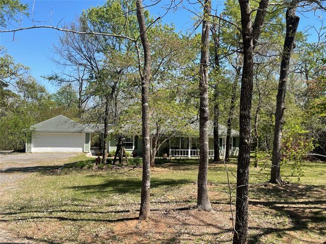 9214 County Road 393, Jewett, TX 75846