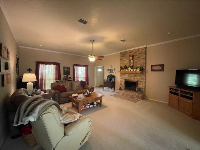 9214 County Road 393, Jewett, TX 75846