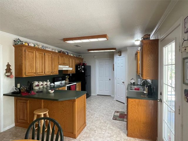 9214 County Road 393, Jewett, TX 75846