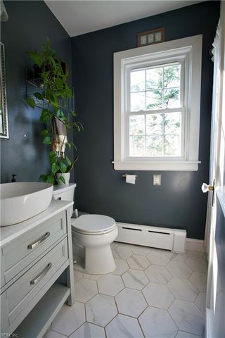 24 N Court ST, Windsor, VA 23487