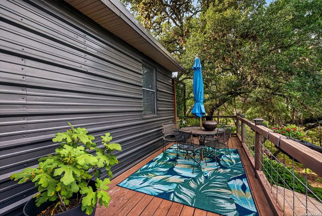 19815 GREENHILL DR, Helotes, TX 78023