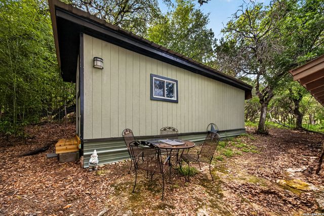 19815 GREENHILL DR, Helotes, TX 78023