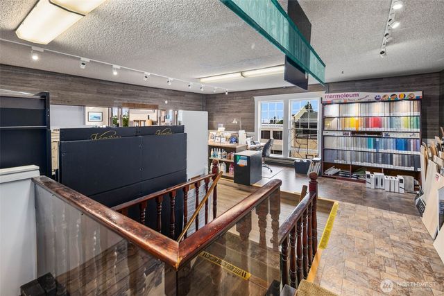 542 Main Street, Edmonds, WA 98020