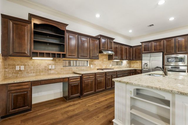 3550 Griggs Road, Houston, TX 77021