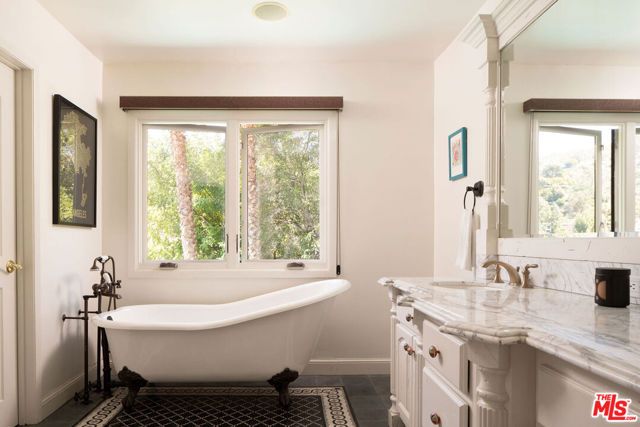 2225 Malaga Road, Los Angeles, CA 90068