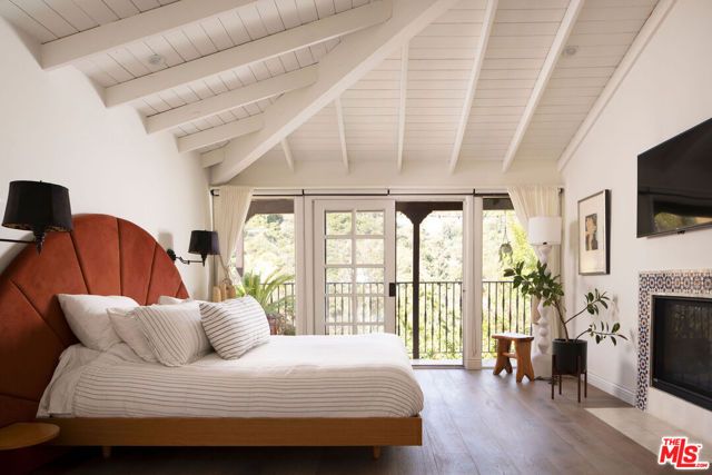 2225 Malaga Road, Los Angeles, CA 90068