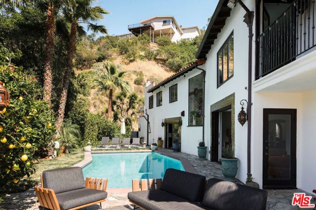 2225 Malaga Road, Los Angeles, CA 90068