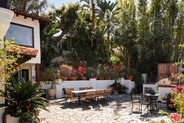 2225 Malaga Road, Los Angeles, CA 90068