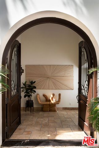 2225 Malaga Road, Los Angeles, CA 90068