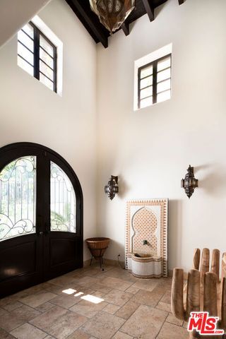 2225 Malaga Road, Los Angeles, CA 90068