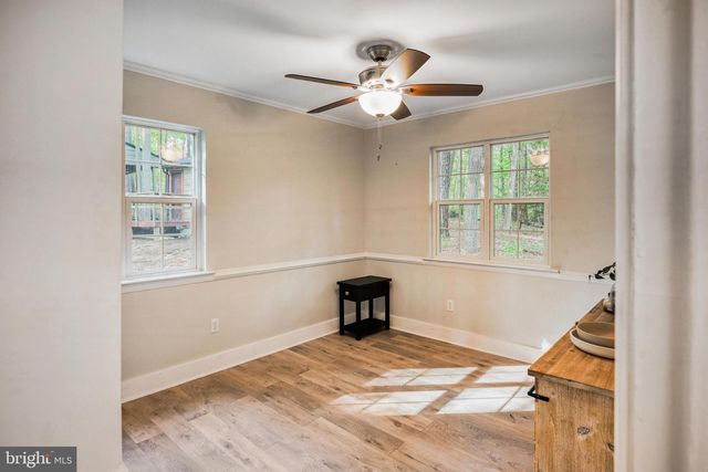 32 MILTONS LN, Louisa, VA 23093