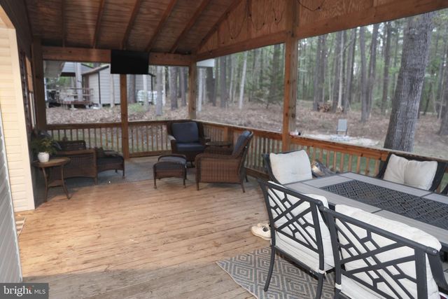 32 MILTONS LN, Louisa, VA 23093