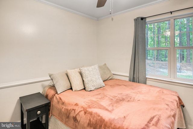 32 MILTONS LN, Louisa, VA 23093