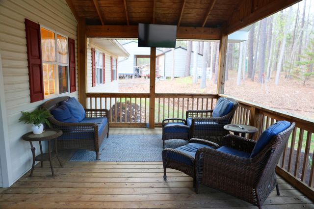 32 MILTONS LN, Louisa, VA 23093