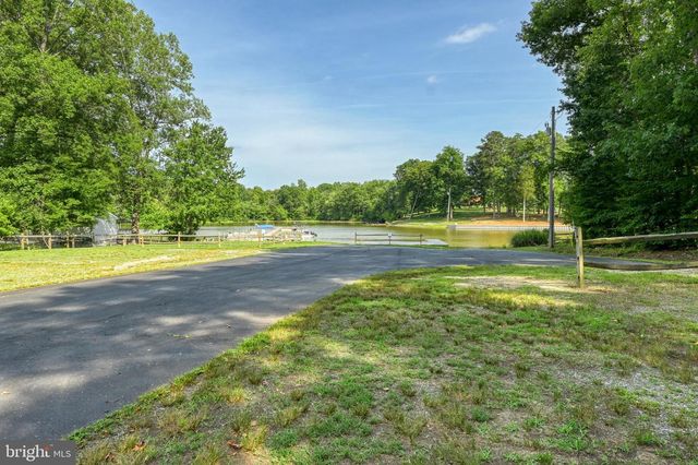 32 MILTONS LN, Louisa, VA 23093