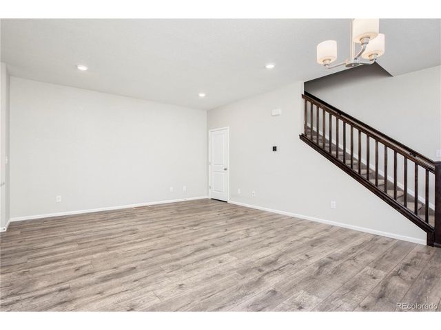 5725 Hanover St, Denver, CO 80238