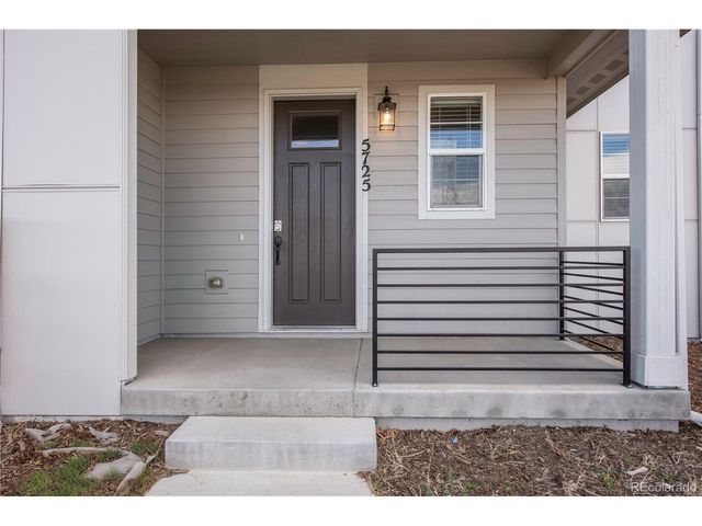 5725 Hanover St, Denver, CO 80238
