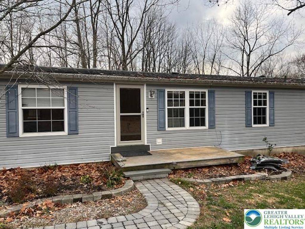 299 Twin Brook Road, Allen Twp, PA 18067