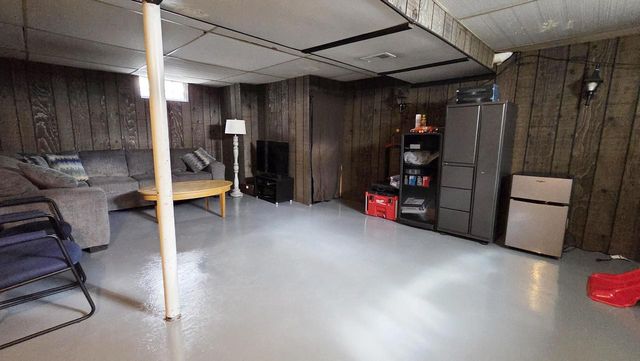 7408 W Carmen AVENUE, Milwaukee, WI 53218