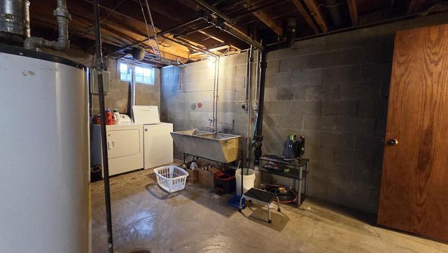 7408 W Carmen AVENUE, Milwaukee, WI 53218
