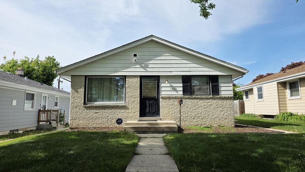7408 W Carmen AVENUE, Milwaukee, WI 53218