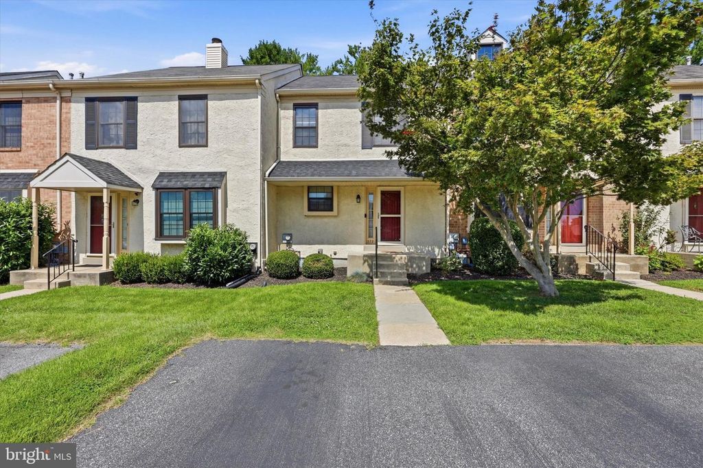 372 SCOLA RD, BROOKHAVEN, PA 19015 — exterior