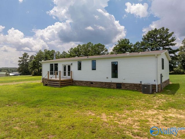 48 County Road 732, Henagar, AL 35978