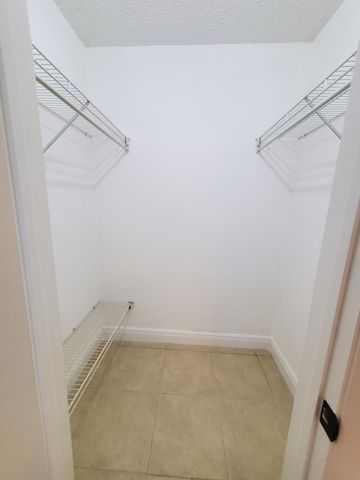 313 SW 1st Court SW L-4, Pompano Beach, FL 33060