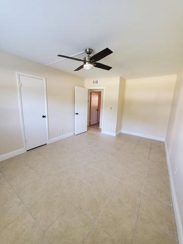 313 SW 1st Court SW L-4, Pompano Beach, FL 33060