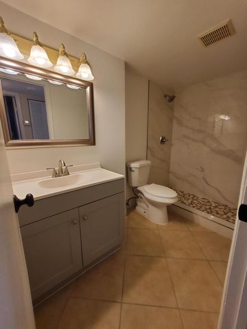 313 SW 1st Court SW L-4, Pompano Beach, FL 33060