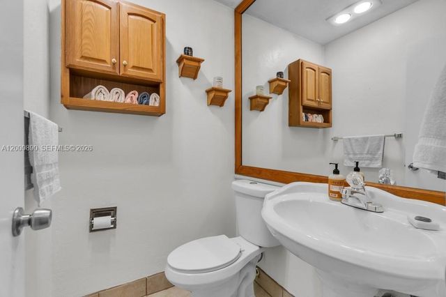 620 Lake Dasha Cir, Plantation, FL 33324