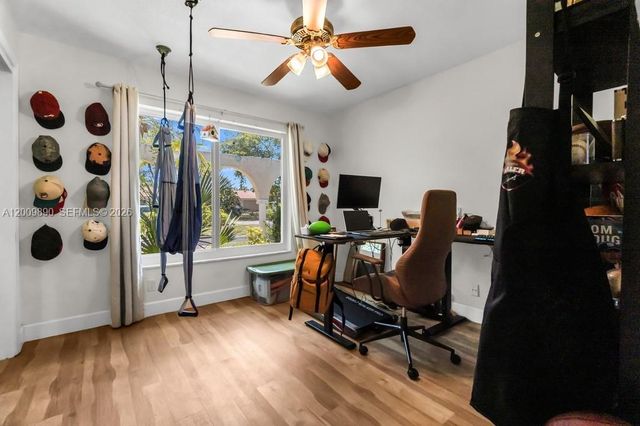 620 Lake Dasha Cir, Plantation, FL 33324