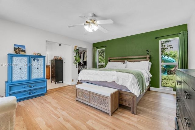 620 Lake Dasha Cir, Plantation, FL 33324