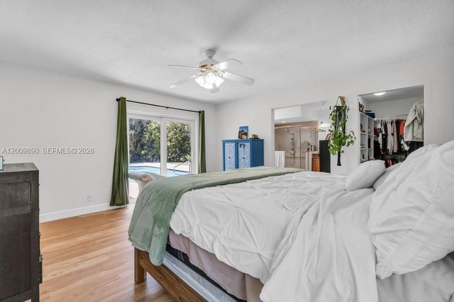 620 Lake Dasha Cir, Plantation, FL 33324
