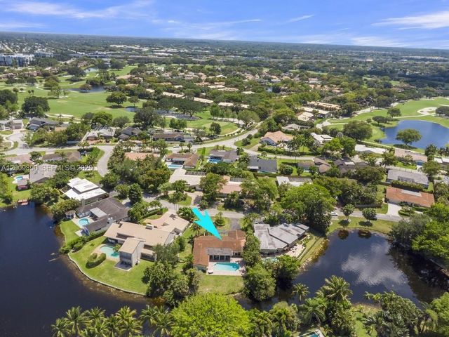 620 Lake Dasha Cir, Plantation, FL 33324