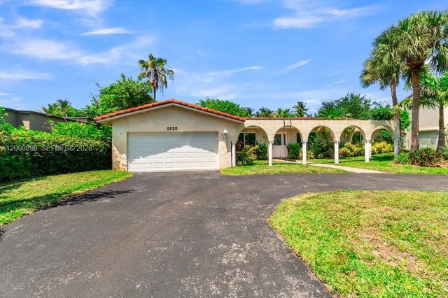 620 Lake Dasha Cir, Plantation, FL 33324