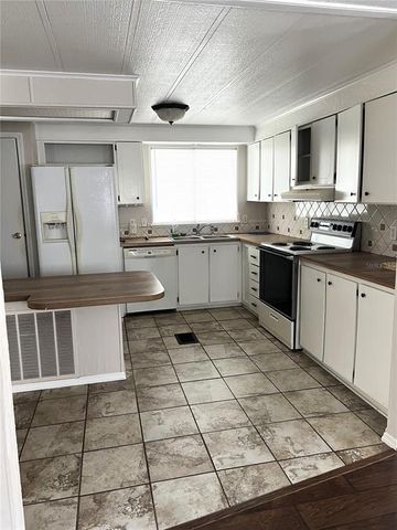 5030 SYDNEY ROAD, Plant City, FL 33566