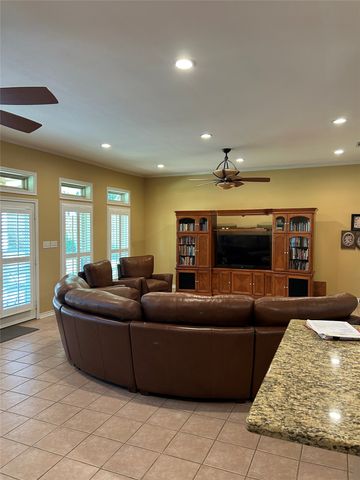 1111 Lonnie Drive, Athens, TX 75751