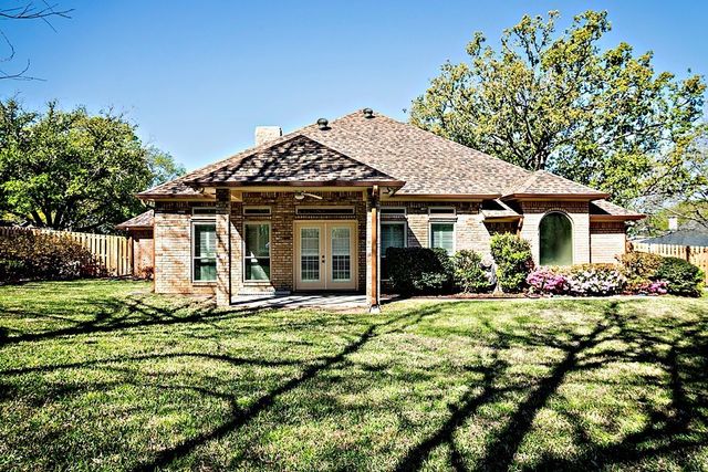 1111 Lonnie Drive, Athens, TX 75751