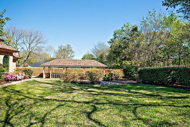 1111 Lonnie Drive, Athens, TX 75751