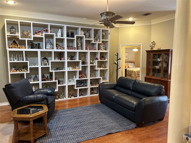 1111 Lonnie Drive, Athens, TX 75751