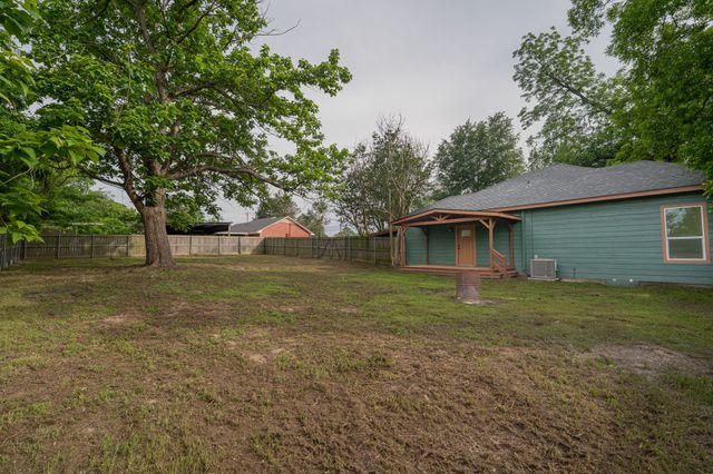 308 W Pine Street, Winnsboro, TX 75494