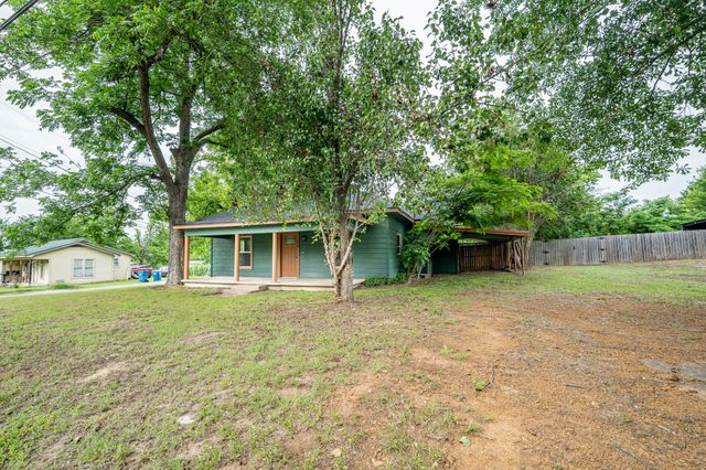 308 W Pine Street, Winnsboro, TX 75494