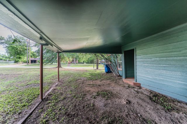 308 W Pine Street, Winnsboro, TX 75494