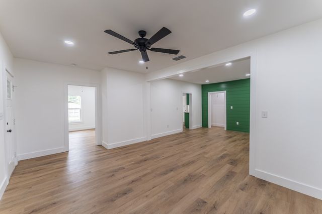 308 W Pine Street, Winnsboro, TX 75494