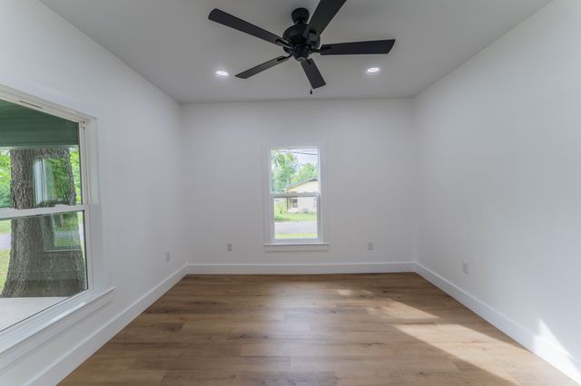 308 W Pine Street, Winnsboro, TX 75494