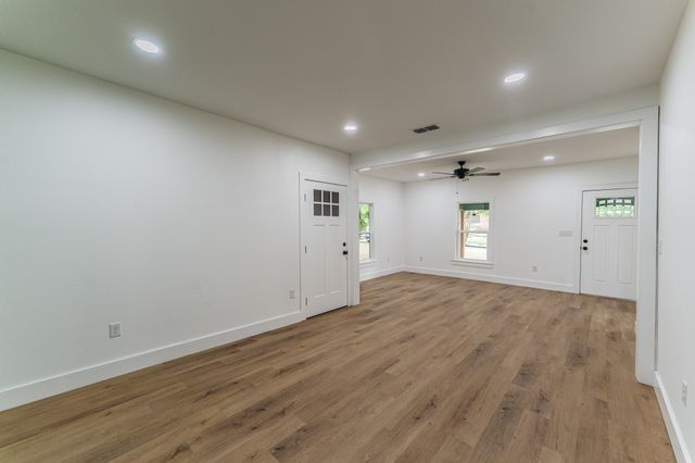 308 W Pine Street, Winnsboro, TX 75494